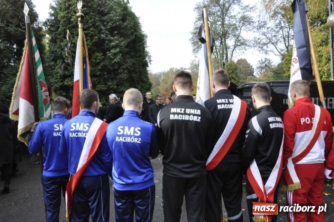 Zdjęcie w galerii na portalu naszraciborz.pl: Ostatnie pożegnanie śp. Grzegorza Pieronkiewicza - materiał wideo wiadomości z regionu