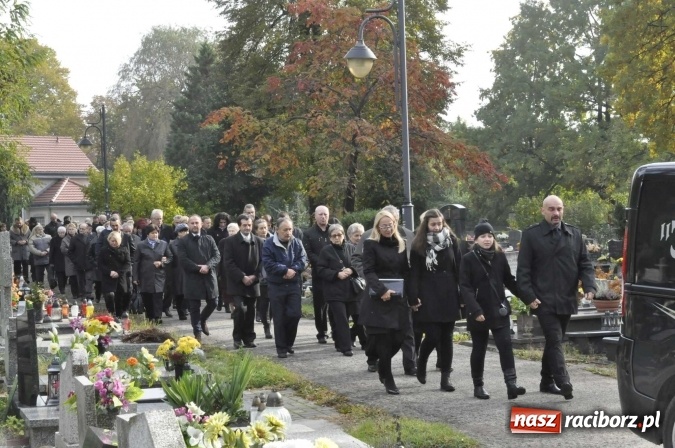 Zdjęcie w galerii na portalu naszraciborz.pl: Ostatnie pożegnanie śp. Grzegorza Pieronkiewicza - materiał wideo wiadomości z regionu