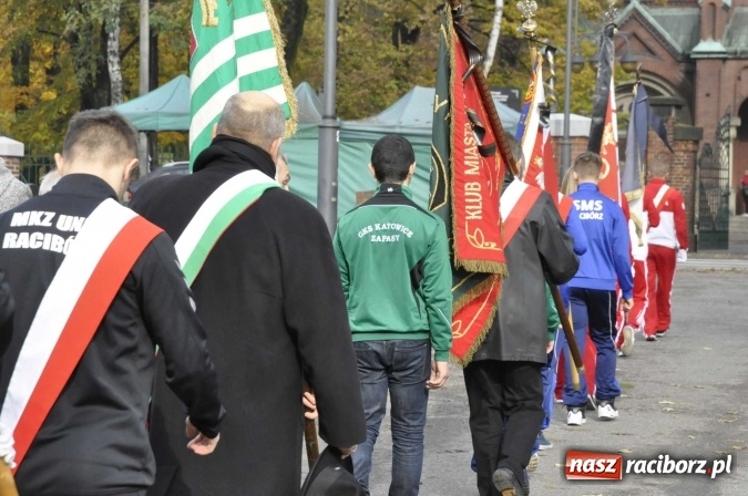 Zdjęcie w galerii na portalu naszraciborz.pl: Ostatnie pożegnanie śp. Grzegorza Pieronkiewicza - materiał wideo wiadomości z regionu