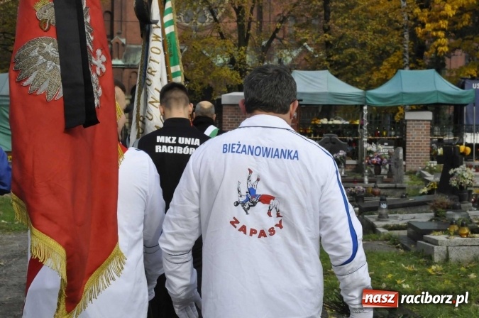 Zdjęcie w galerii na portalu naszraciborz.pl: Ostatnie pożegnanie śp. Grzegorza Pieronkiewicza - materiał wideo wiadomości z regionu