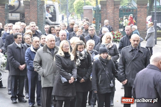 Zdjęcie w galerii na portalu naszraciborz.pl: Ostatnie pożegnanie śp. Grzegorza Pieronkiewicza - materiał wideo wiadomości z regionu