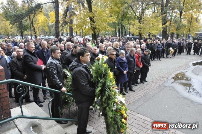Zdjęcie w galerii na portalu naszraciborz.pl: Ostatnie pożegnanie śp. Grzegorza Pieronkiewicza - materiał wideo wiadomości z regionu