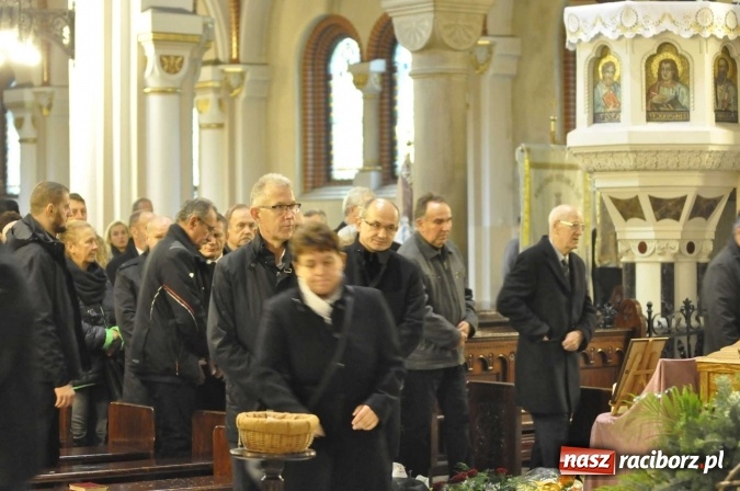 Zdjęcie w galerii na portalu naszraciborz.pl: Ostatnie pożegnanie śp. Grzegorza Pieronkiewicza - materiał wideo wiadomości z regionu