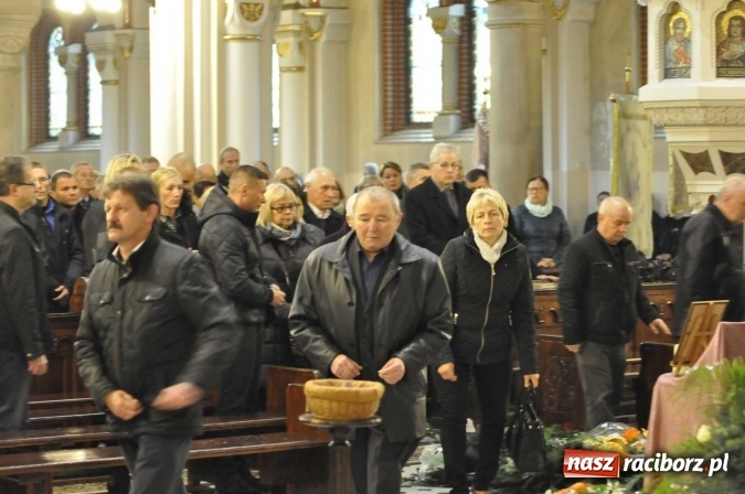 Zdjęcie w galerii na portalu naszraciborz.pl: Ostatnie pożegnanie śp. Grzegorza Pieronkiewicza - materiał wideo wiadomości z regionu