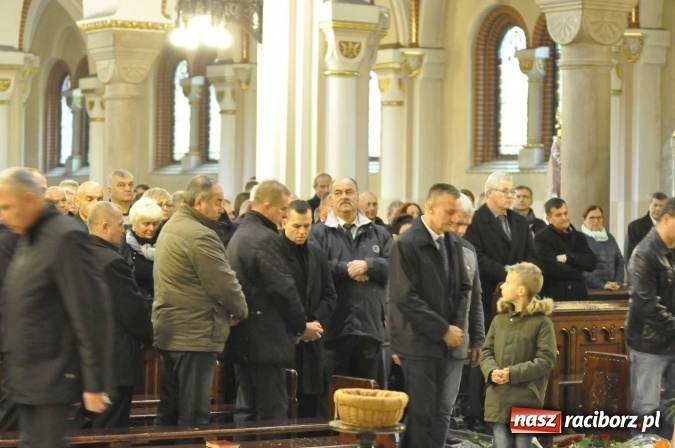 Zdjęcie w galerii na portalu naszraciborz.pl: Ostatnie pożegnanie śp. Grzegorza Pieronkiewicza - materiał wideo wiadomości z regionu