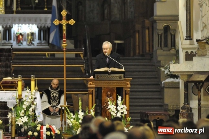 Zdjęcie w galerii na portalu naszraciborz.pl: Ostatnie pożegnanie śp. Grzegorza Pieronkiewicza - materiał wideo wiadomości z regionu