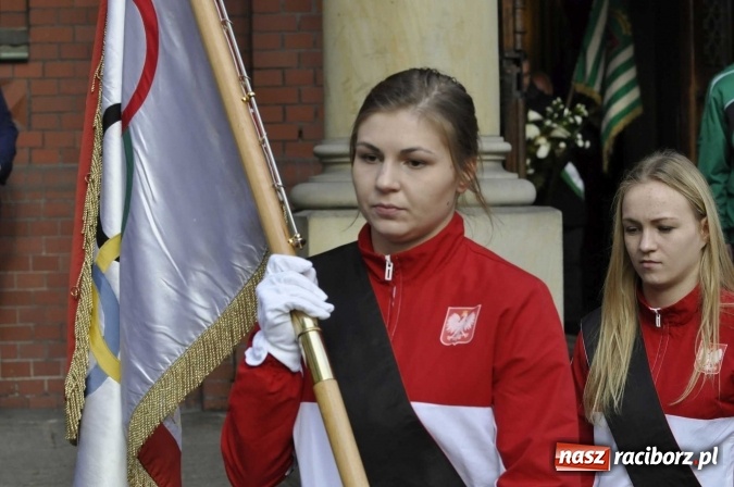 Zdjęcie w galerii na portalu naszraciborz.pl: Ostatnie pożegnanie śp. Grzegorza Pieronkiewicza - materiał wideo wiadomości z regionu