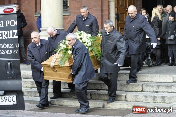 Zdjęcie w galerii na portalu naszraciborz.pl: Ostatnie pożegnanie śp. Grzegorza Pieronkiewicza - materiał wideo wiadomości z regionu