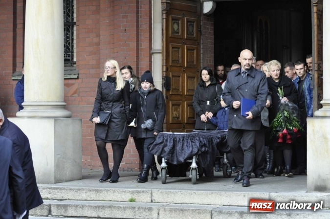 Zdjęcie w galerii na portalu naszraciborz.pl: Ostatnie pożegnanie śp. Grzegorza Pieronkiewicza - materiał wideo wiadomości z regionu