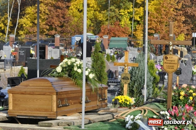Zdjęcie w galerii na portalu naszraciborz.pl: Ostatnie pożegnanie śp. Grzegorza Pieronkiewicza - materiał wideo wiadomości z regionu