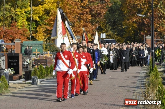 Zdjęcie w galerii na portalu naszraciborz.pl: Ostatnie pożegnanie śp. Grzegorza Pieronkiewicza - materiał wideo wiadomości z regionu