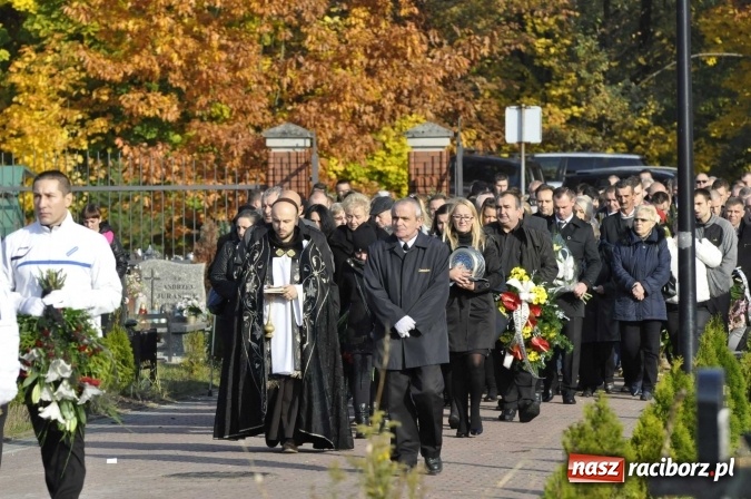 Zdjęcie w galerii na portalu naszraciborz.pl: Ostatnie pożegnanie śp. Grzegorza Pieronkiewicza - materiał wideo wiadomości z regionu