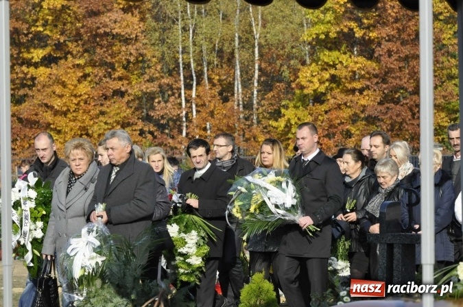 Zdjęcie w galerii na portalu naszraciborz.pl: Ostatnie pożegnanie śp. Grzegorza Pieronkiewicza - materiał wideo wiadomości z regionu
