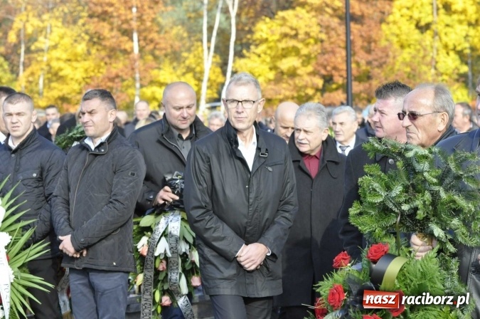 Zdjęcie w galerii na portalu naszraciborz.pl: Ostatnie pożegnanie śp. Grzegorza Pieronkiewicza - materiał wideo wiadomości z regionu