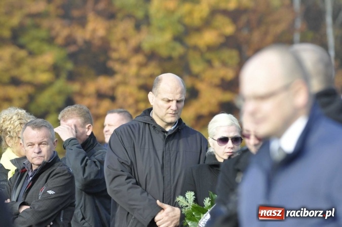 Zdjęcie w galerii na portalu naszraciborz.pl: Ostatnie pożegnanie śp. Grzegorza Pieronkiewicza - materiał wideo wiadomości z regionu