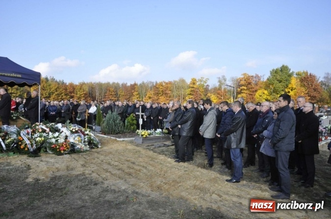 Zdjęcie w galerii na portalu naszraciborz.pl: Ostatnie pożegnanie śp. Grzegorza Pieronkiewicza - materiał wideo wiadomości z regionu
