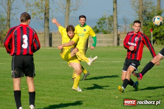 Zdjęcie w galerii na portalu naszraciborz.pl: Bezbarwne derby gminy Krzyżanowice dla LKS Owsiszcze wiadomości z regionu