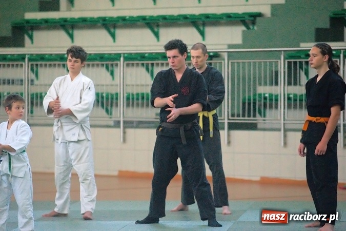 Zdjęcie w galerii na portalu naszraciborz.pl: Wsp&oacute;lny trening z mistrzami na zakończenie Budo Gali 2016 wiadomości z regionu