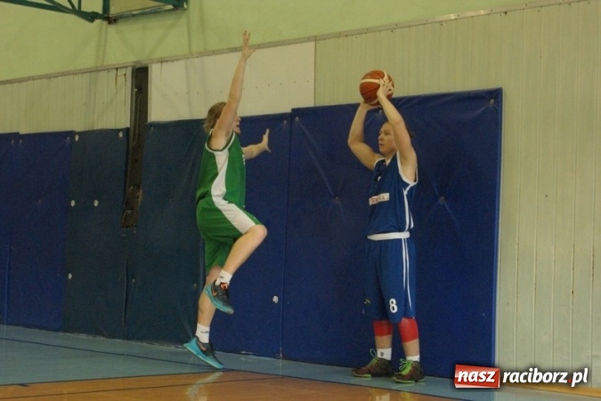 Zdjęcie w galerii na portalu naszraciborz.pl: Koszykarze Ofensywy w ofensywie  wiadomości z regionu