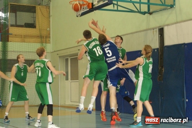 Zdjęcie w galerii na portalu naszraciborz.pl: Koszykarze Ofensywy w ofensywie  wiadomości z regionu
