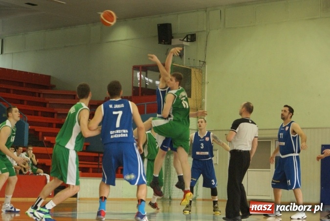 Zdjęcie w galerii na portalu naszraciborz.pl: Koszykarze Ofensywy w ofensywie  wiadomości z regionu