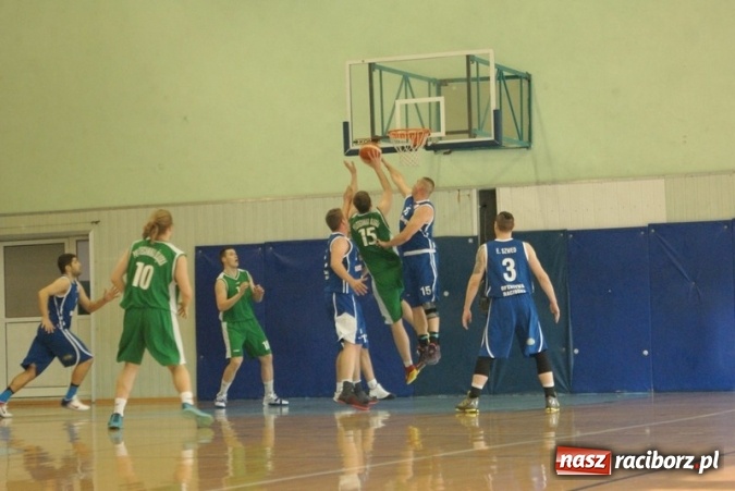 Zdjęcie w galerii na portalu naszraciborz.pl: Koszykarze Ofensywy w ofensywie  wiadomości z regionu