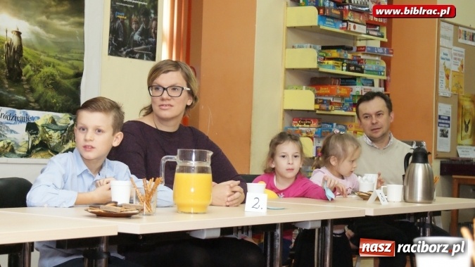 Zdjęcie w galerii na portalu naszraciborz.pl: Rodzinna sobota z Kubusiem Puchatkiem w bibliotece  wiadomości z regionu