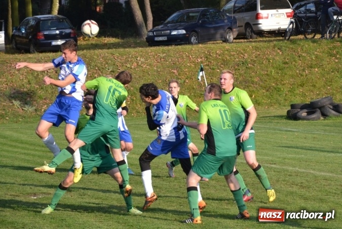 Zdjęcie w galerii na portalu naszraciborz.pl: Rozstrzygnął rzut z autu! Gam&oacute;w z kompletem punkt&oacute;w wiadomości z regionu