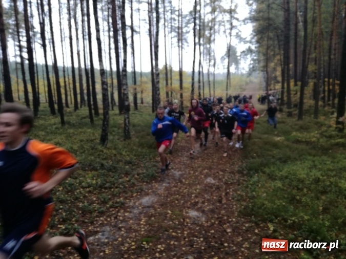 Zdjęcie w galerii na portalu naszraciborz.pl: Wychowankowie Młodzieżowego Ośrodka Wychowawczego na fali wiadomości z regionu
