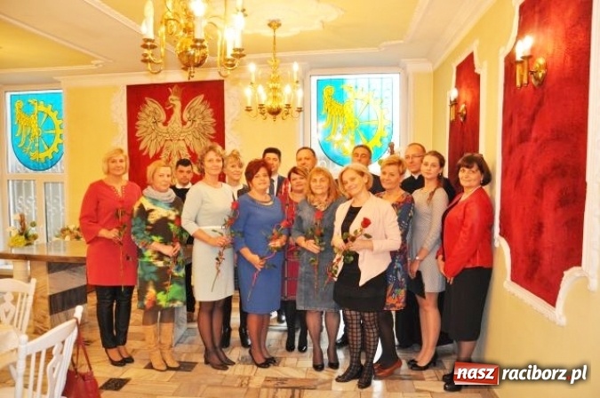 Zdjęcie w galerii na portalu naszraciborz.pl: Spotkania przedstawicieli samorządu Gminy Kuźnia Raciborska z nauczycielami wiadomości z regionu