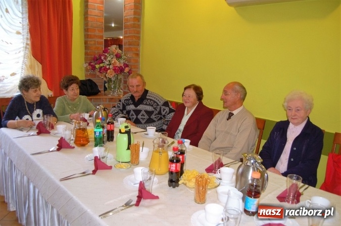 Zdjęcie w galerii na portalu naszraciborz.pl: Emerytowani rafakowcy uczcili Europejski Dzień Seniora wiadomości z regionu