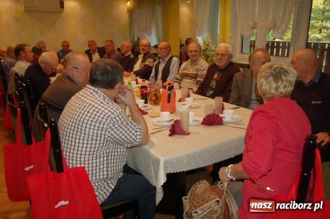 Zdjęcie w galerii na portalu naszraciborz.pl: Emerytowani rafakowcy uczcili Europejski Dzień Seniora wiadomości z regionu