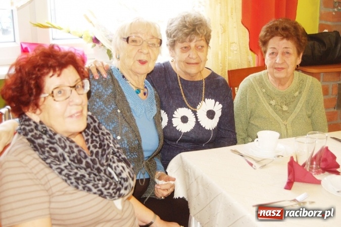 Zdjęcie w galerii na portalu naszraciborz.pl: Emerytowani rafakowcy uczcili Europejski Dzień Seniora wiadomości z regionu