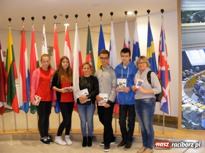 Zdjęcie w galerii na portalu naszraciborz.pl: Uczniowie i nauczyciele Gimnazjum nr 5 z wizytą w Belgii  wiadomości z regionu