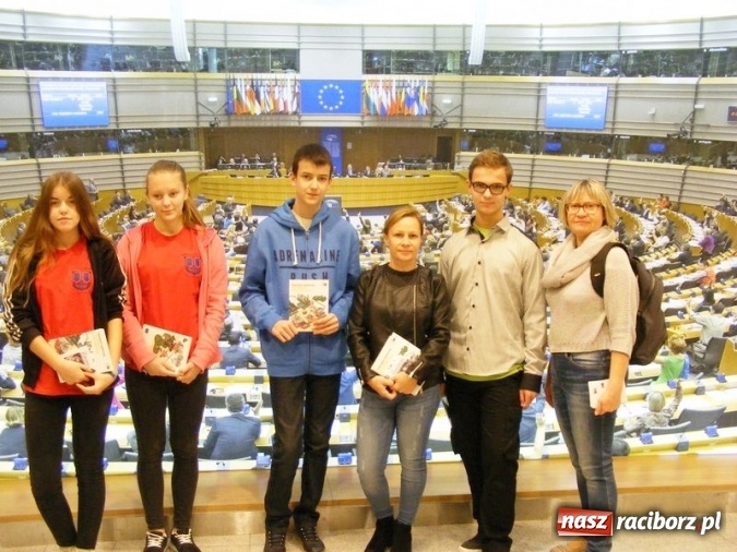 Zdjęcie w galerii na portalu naszraciborz.pl: Uczniowie i nauczyciele Gimnazjum nr 5 z wizytą w Belgii  wiadomości z regionu