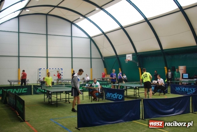 Zdjęcie w galerii na portalu naszraciborz.pl: II Turniej tenisa stołowego o Puchar Starosty w Rudach wiadomości z regionu