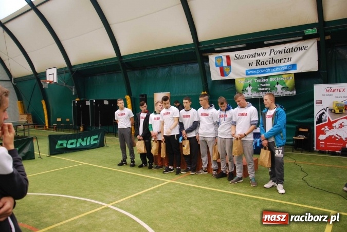 Zdjęcie w galerii na portalu naszraciborz.pl: II Turniej tenisa stołowego o Puchar Starosty w Rudach wiadomości z regionu