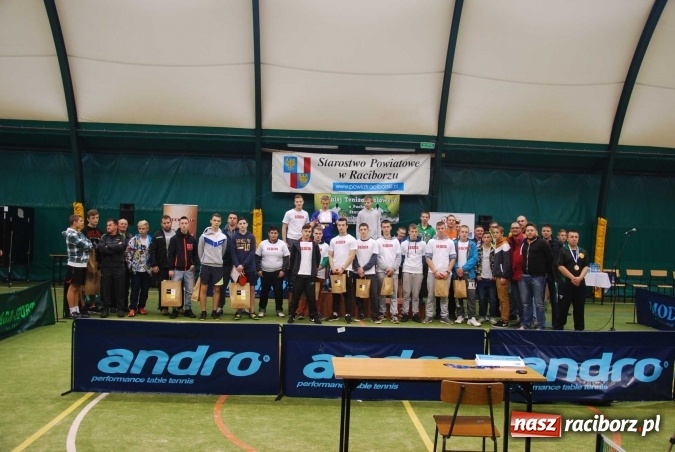 Zdjęcie w galerii na portalu naszraciborz.pl: II Turniej tenisa stołowego o Puchar Starosty w Rudach wiadomości z regionu