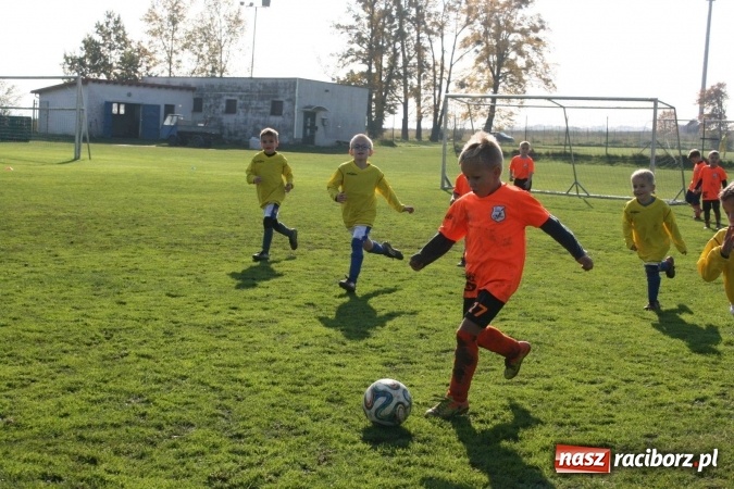Zdjęcie w galerii na portalu naszraciborz.pl: Żaki Rafako i Tworkowa wystąpiły na turnieju piłkarskim w czeskich Šilheřovicach wiadomości z regionu