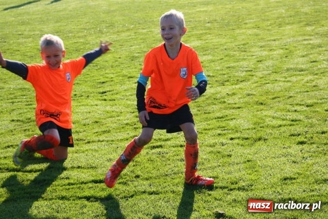 Zdjęcie w galerii na portalu naszraciborz.pl: Żaki Rafako i Tworkowa wystąpiły na turnieju piłkarskim w czeskich Šilheřovicach wiadomości z regionu