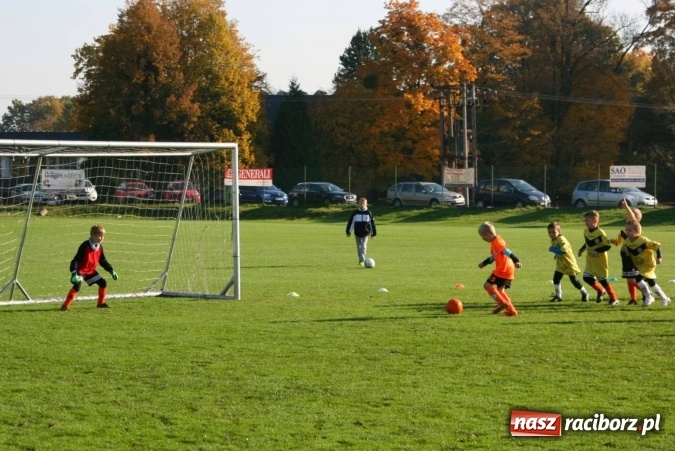 Zdjęcie w galerii na portalu naszraciborz.pl: Żaki Rafako i Tworkowa wystąpiły na turnieju piłkarskim w czeskich Šilheřovicach wiadomości z regionu