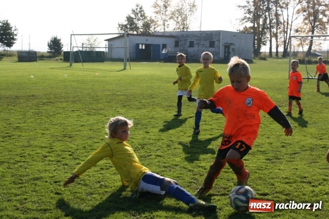 Zdjęcie w galerii na portalu naszraciborz.pl: Żaki Rafako i Tworkowa wystąpiły na turnieju piłkarskim w czeskich Šilheřovicach wiadomości z regionu
