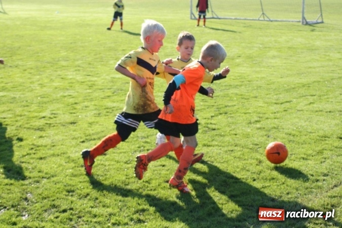 Zdjęcie w galerii na portalu naszraciborz.pl: Żaki Rafako i Tworkowa wystąpiły na turnieju piłkarskim w czeskich Šilheřovicach wiadomości z regionu