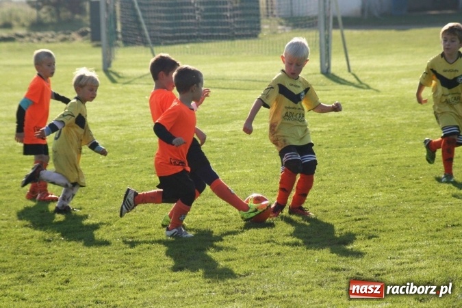 Zdjęcie w galerii na portalu naszraciborz.pl: Żaki Rafako i Tworkowa wystąpiły na turnieju piłkarskim w czeskich Šilheřovicach wiadomości z regionu