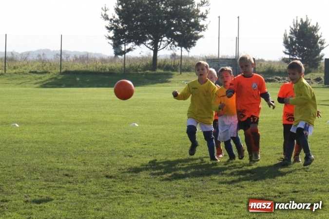 Zdjęcie w galerii na portalu naszraciborz.pl: Żaki Rafako i Tworkowa wystąpiły na turnieju piłkarskim w czeskich Šilheřovicach wiadomości z regionu