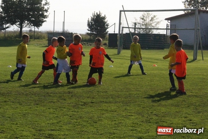 Zdjęcie w galerii na portalu naszraciborz.pl: Żaki Rafako i Tworkowa wystąpiły na turnieju piłkarskim w czeskich Šilheřovicach wiadomości z regionu