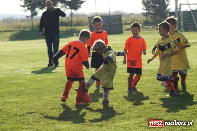 Zdjęcie w galerii na portalu naszraciborz.pl: Żaki Rafako i Tworkowa wystąpiły na turnieju piłkarskim w czeskich Šilheřovicach wiadomości z regionu