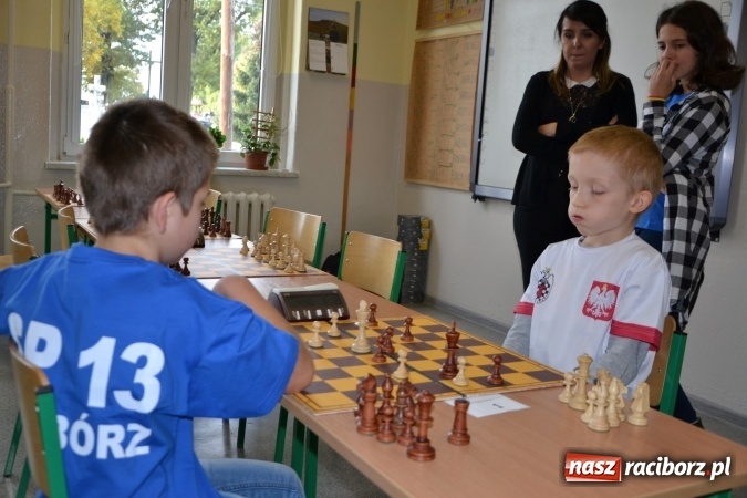 Zdjęcie w galerii na portalu naszraciborz.pl: SP4 górą na zawodach szachowych w Tworkowie  wiadomości z regionu