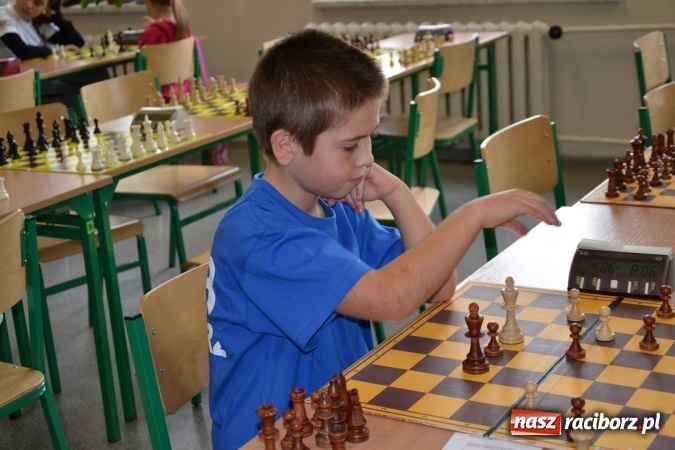 Zdjęcie w galerii na portalu naszraciborz.pl: SP4 górą na zawodach szachowych w Tworkowie  wiadomości z regionu