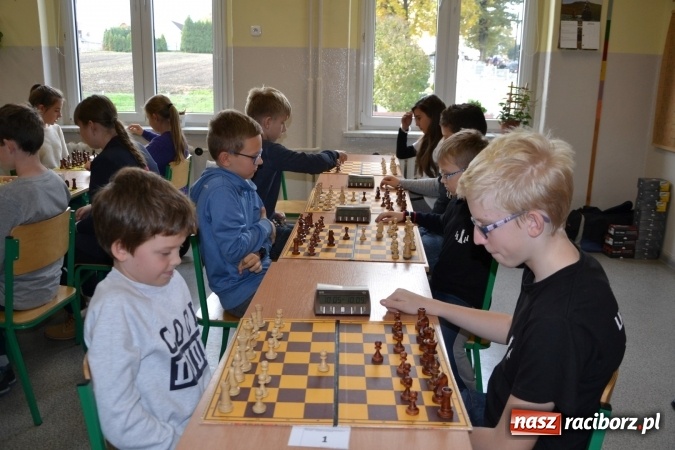 Zdjęcie w galerii na portalu naszraciborz.pl: SP4 górą na zawodach szachowych w Tworkowie  wiadomości z regionu